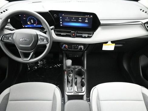 New 2026 Chevrolet TrailBlazer LT w/ Midnight Edition FWD image 19
