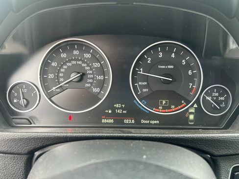 Used 2018 BMW 320i Sedan RWD image 13