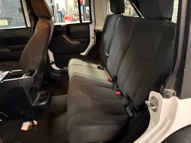 Used 2016 Jeep Wrangler Unlimited Sport AWD/4WD image 36