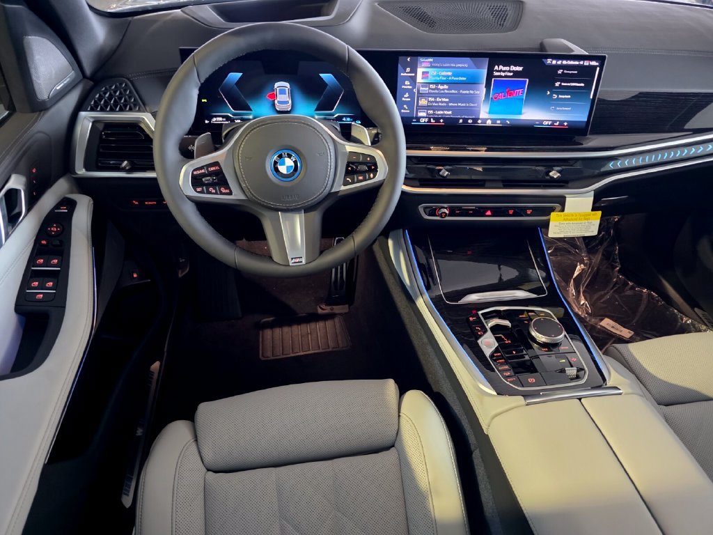 New 2026 BMW X5 xDrive50e w/ M Sport Package AWD/4WD image 11