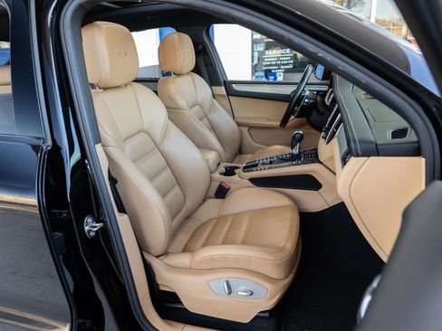 Used 2017 Porsche Macan GTS image 18