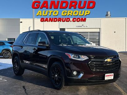 Used 2021 Chevrolet Traverse LT