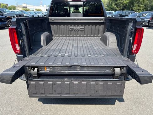 Used 2022 GMC Sierra 1500 SLT w/ SLT Premium Plus Package AWD/4WD image 61