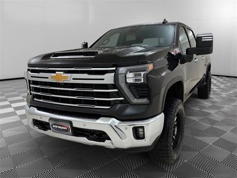 Used 2024 Chevrolet Silverado 2500 LTZ w/ LTZ Premium Package image 7