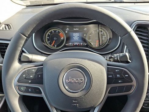 Certified 2022 Jeep Cherokee Latitude Lux image 22