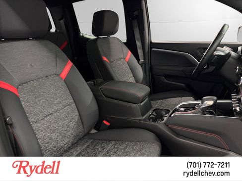 Used 2023 Chevrolet Colorado Z71 w/ Z71 Convenience Package 2 image 16