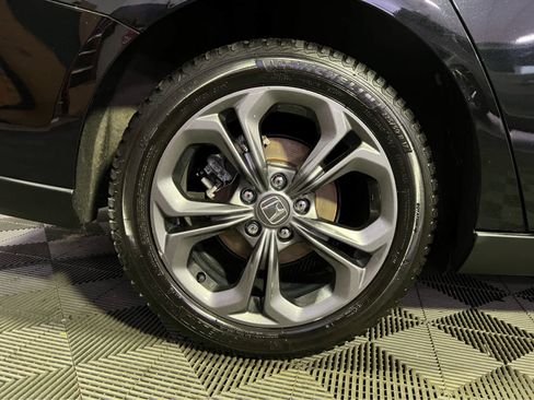 Used 2023 Honda Accord EX image 9