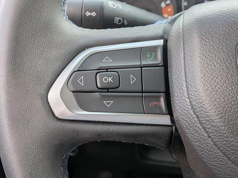 Used 2022 Jeep Compass Latitude image 24