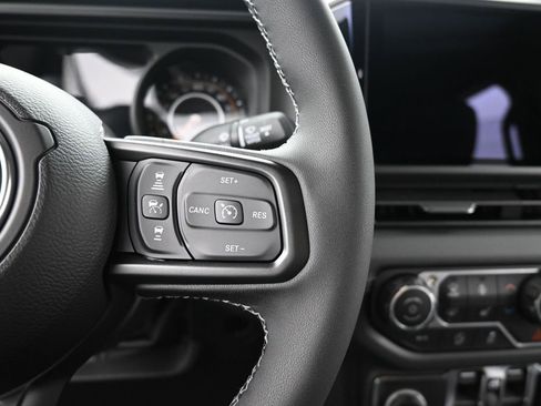New 2026 Jeep Gladiator Sport AWD/4WD image 31