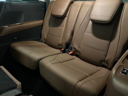 New 2026 Mercedes-Benz GLS 450 4MATIC image 14