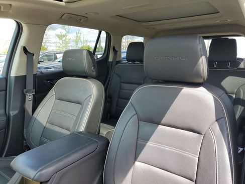 Used 2017 GMC Acadia Denali AWD/4WD image 13