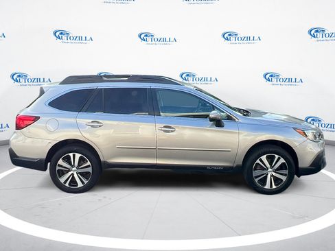 Used 2019 Subaru Outback 2.5i Limited AWD/4WD image 6