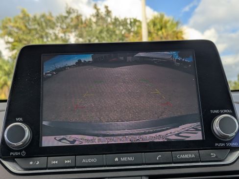 Used 2023 Nissan Altima 2.5 SV image 29