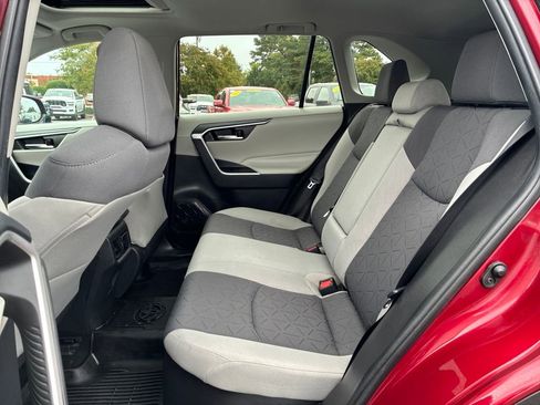 Used 2021 Toyota RAV4 XLE image 25