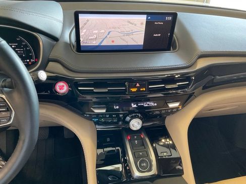 Certified 2023 Acura MDX SH-AWD w/ Advance Package image 16