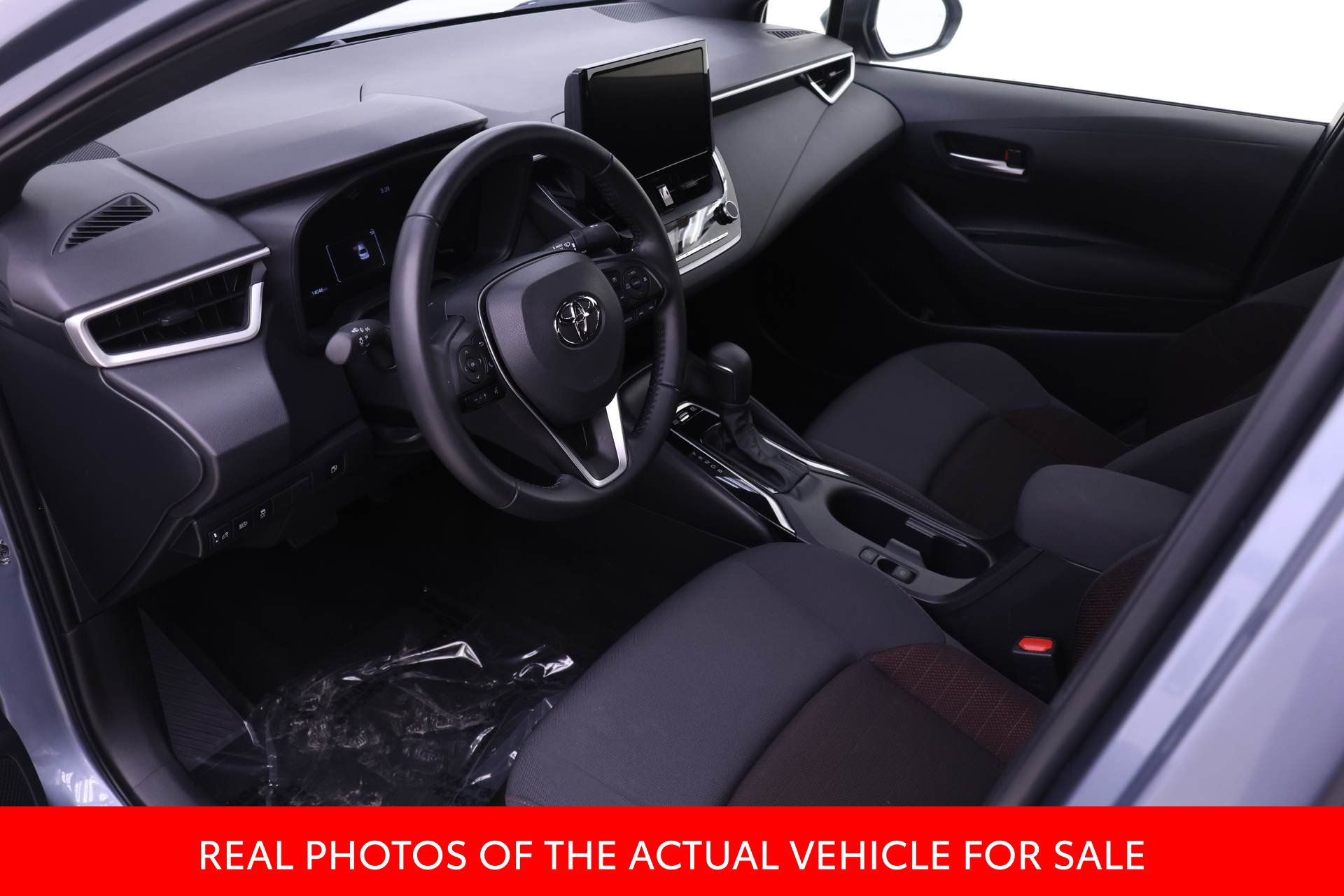 Certified 2026 Toyota Corolla SE FWD image 3