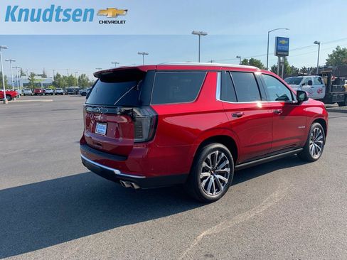 Used 2025 Chevrolet Tahoe High Country AWD/4WD image 7