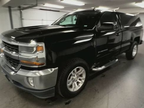 Certified 2018 Chevrolet Silverado 1500 LT w/ LT Convenience Package AWD/4WD image 4