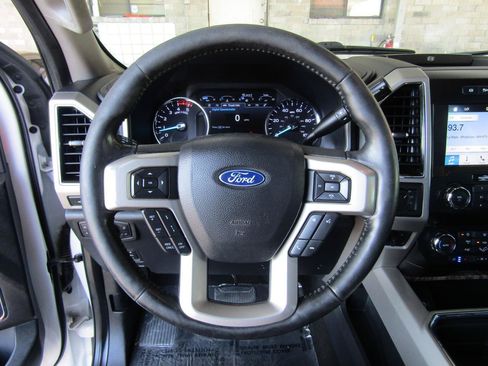 Used 2019 Ford F250 Lariat w/ Lariat Ultimate Package AWD/4WD image 14