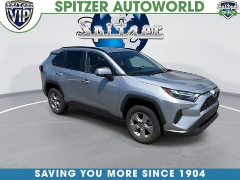 Used 2025 Toyota RAV4 XLE FWD image 3