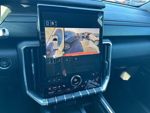 New 2025 GMC Acadia Elevation w/ Elevation Premium Package image 32