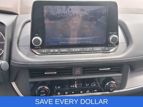 Used 2023 Nissan Rogue SV FWD image 13