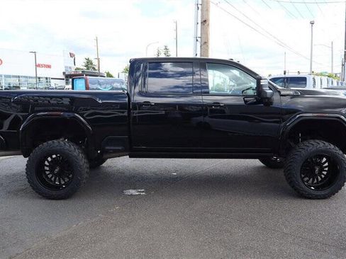 Used 2024 GMC Sierra 3500 Denali Ultimate AWD/4WD image 6