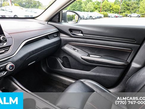 Used 2022 Nissan Altima 2.5 SR w/ Midnight Edition Package FWD image 42