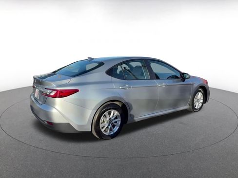 Used 2025 Toyota Camry LE image 14
