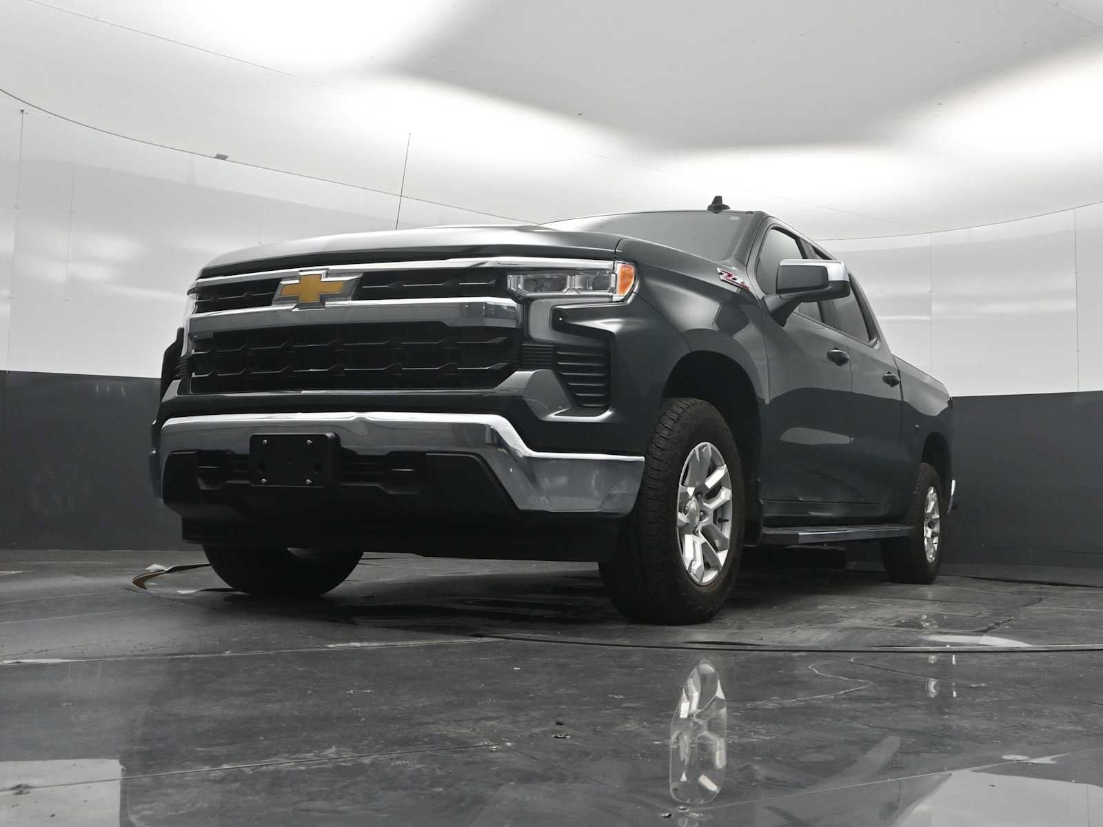Used 2025 Chevrolet Silverado 1500 LT w/ Z71 Off-Road Package AWD/4WD image 19
