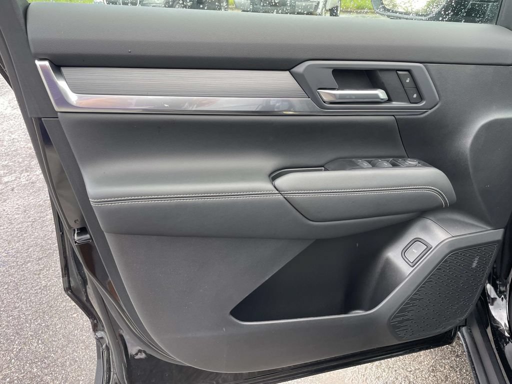 New 2027 GMC Terrain Elevation w/ Elevation Premium Package AWD/4WD image 14