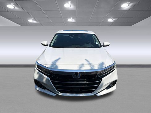 Used 2021 Honda Accord Touring image 2