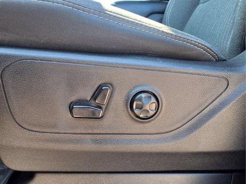 Used 2019 RAM 1500 Big Horn AWD/4WD image 19