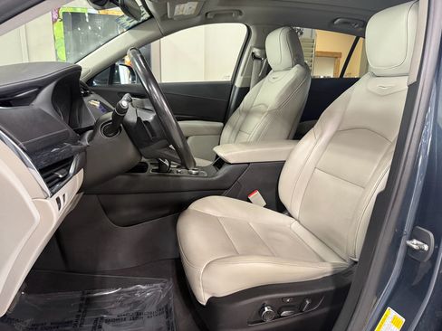 Used 2019 Cadillac XT4 Premium Luxury AWD/4WD image 10