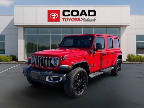 Used 2025 Jeep Wrangler Unlimited Sahara AWD/4WD image 1