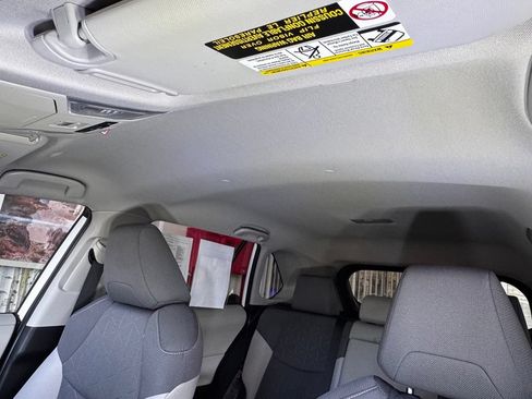 Used 2023 Toyota RAV4 XLE AWD/4WD image 39