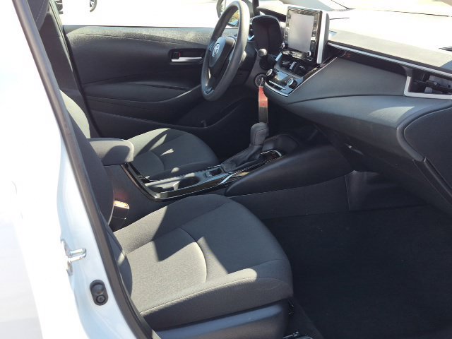 Used 2020 Toyota Corolla LE w/ Carpet Mat Package (TMS) FWD image 19
