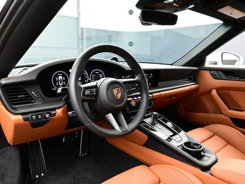 Certified 2026 Porsche 911 Targa 4 GTS AWD/4WD image 4