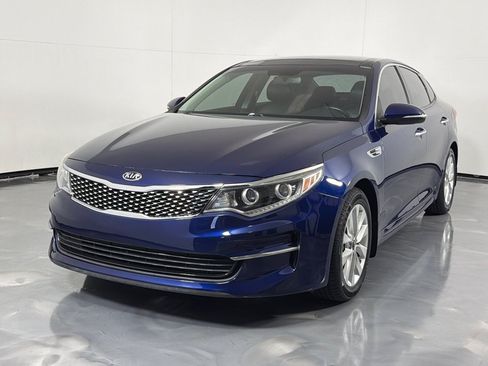 Used 2017 Kia Optima EX w/ Premium Package FWD image 10