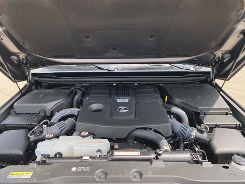 Used 2024 Lexus GX 550 w/ Accessory Package (Z1) AWD/4WD image 31