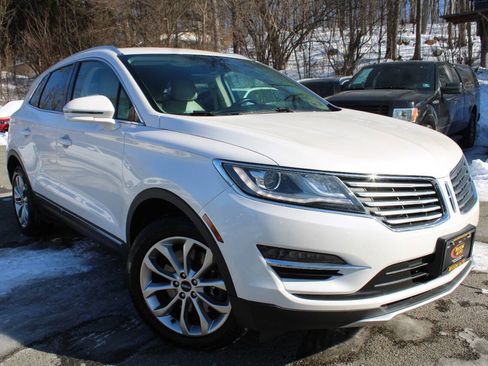 Used 2018 Lincoln MKC Select w/ Select Plus Package image 4
