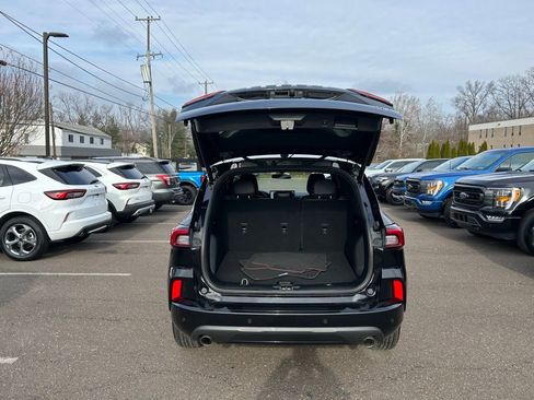 Certified 2023 Ford Escape ST-Line image 9