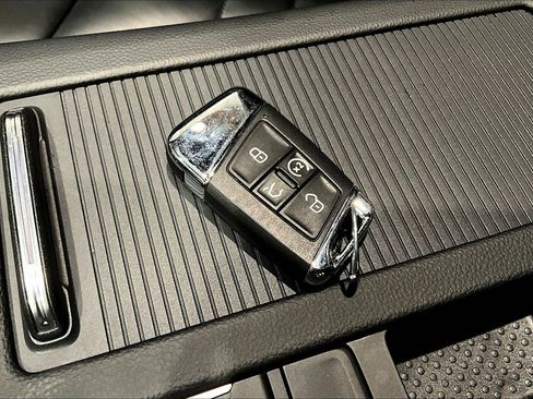 Used 2023 Volkswagen Arteon SEL AWD/4WD image 34
