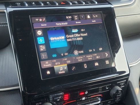 Used 2024 Jeep Grand Cherokee L Altitude image 24