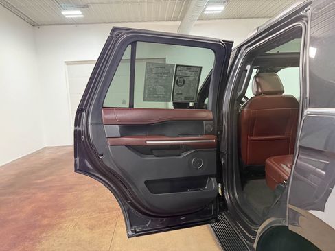 Used 2024 Ford Expedition Limited AWD/4WD image 46