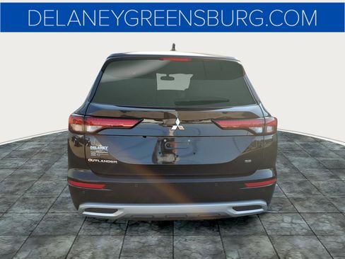 Used 2024 Mitsubishi Outlander SE image 4