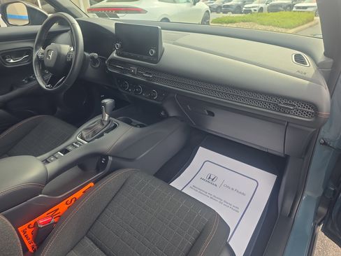 Used 2024 Honda HR-V Sport image 12