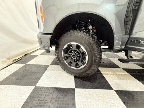 New 2026 Ford F250 Platinum w/ Tremor Off-Road Package image 9