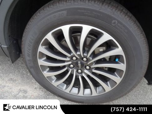 Used 2023 Lincoln Aviator Reserve w/ Elements Package Plus RWD image 10