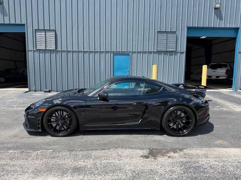 Used 2020 Porsche 718 Cayman GT4 RWD image 93